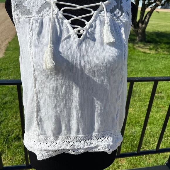 Aeropostale women’s size M tank top with lace, criss cross ties, white - Picture 2 of 6